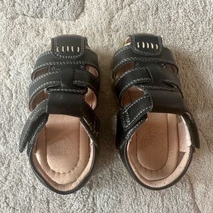 Toddler Boys - Black Fisherman Sandals - Size 160/22 US Size 5